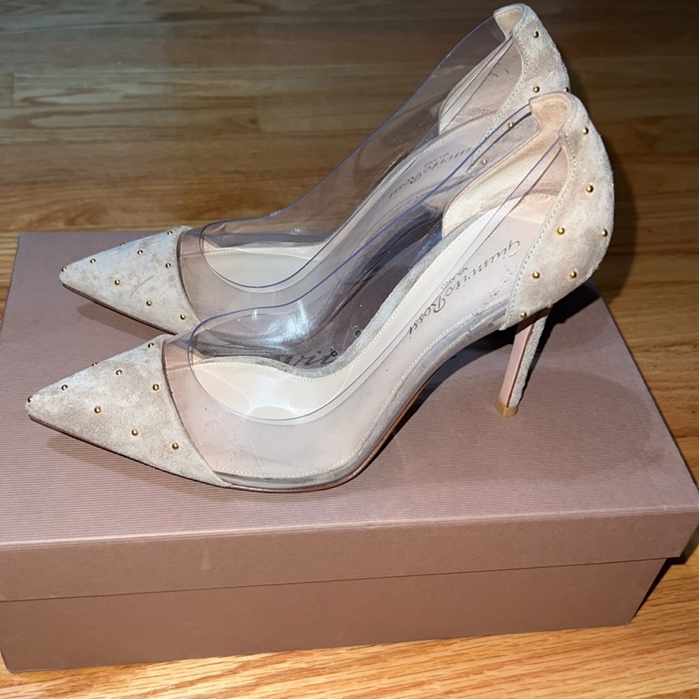 Suede tan Gianvito Rossi pumps - Picture 2 of 6